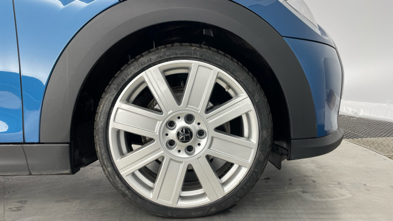 MINI Hatchback 1.5 Cooper Exclusive 5dr Auto Petrol Hatchback